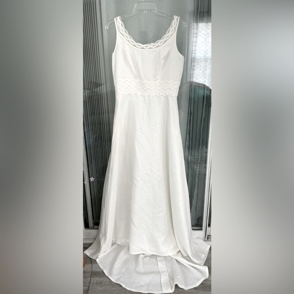 WEDDING GOWN